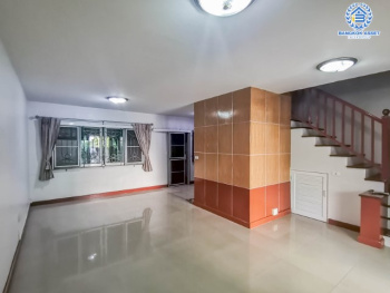 *****ทาวน์เฮ้าส์มือสองย่านนนทบุรี ม.พฤกษาทาวน์ ราชพฤกษ์ บนเนื้อที่ 21.4 ตร.ว. ฟังก์ชัน 3 ห้องนอน 2 ห้องน้ำ 2 ที่จอดรถ บ้านพร้อมอยู่ ต่อเติมครบ มีห้องหลังบ้านชั้น 2 แถมฟรี! 3 เครื่องปรับอากาศ ใกล้รถไฟฟ้าสายสีม่วง "สถานีบางรักใหญ่" และทางด่วน "ศรีรัช" จองเลย!